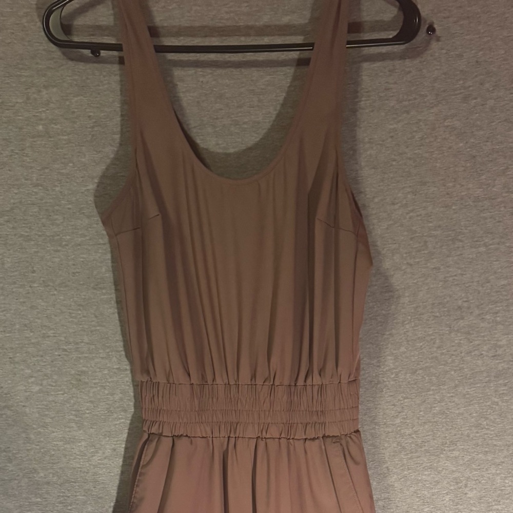 Abercrombie & Fitch Women’s light brown jogger jumpsuit.